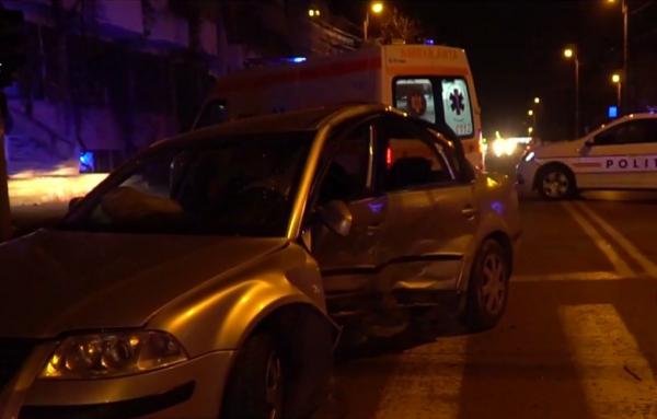 Doi tineri, de 18 şi 25 de ani, au murit, iar alţi şapte au fost răniţi, în accidente grave