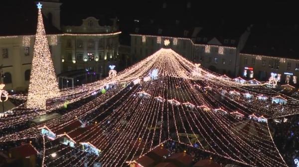 Târgul de Crăciun din Sibiu s-a deschis și arată spectaculos (Video)
