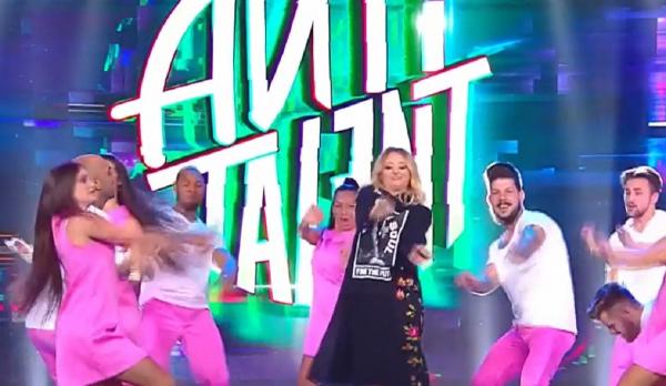 Delia vine pe scena Antitalent