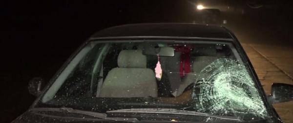 Orbit de faruri, un şofer din Mehedinţi a pierdut controlul volanului. Doi oameni au ajuns la spital