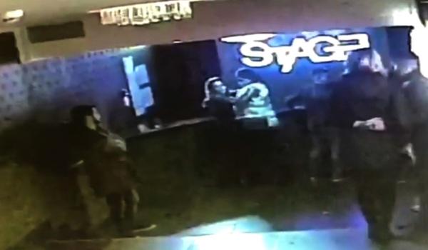 Poliţistă de la un serviciu secret, bătaie cu un recidivist într-un club din Alba Iulia