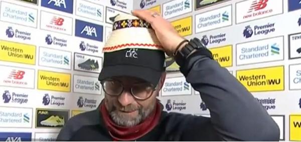 Jurgen Klopp, antrenorul lui Liverpool, a făcut reclamă clopului primit din România