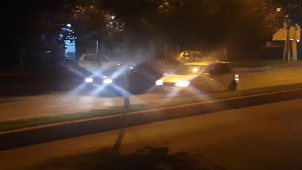 Cursă de maşini în Bucureşti, şoferii au fost filmaţi când se întreceau prin oraş (Video)