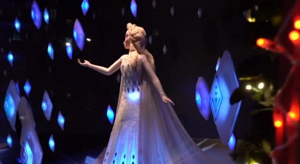 Un magazin din New York a ales ca temă de Crăciun cel de al doilea film din seria Frozen