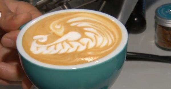 Românii, mari băutori de cafea. Care sunt beneficiile și ce ne recomandă specialiștii