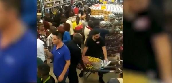 Haos în magazine, în întreaga lume, de Black Friday (Video)