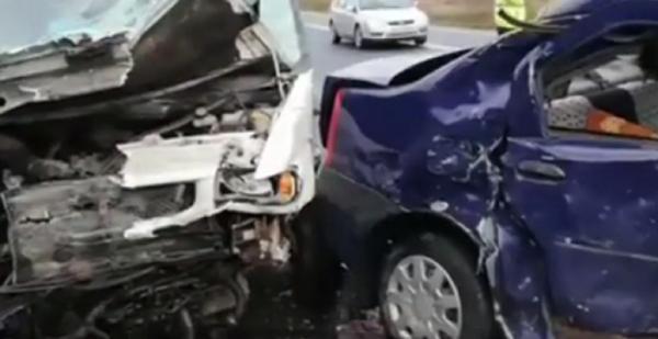 Accident cu duba cu sicrie în Hunedoara. O femeie a murit