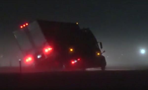 Furtunile de iarnă fac victime în SUA. Nouă oameni au murit şi alţi trei sunt răniţi