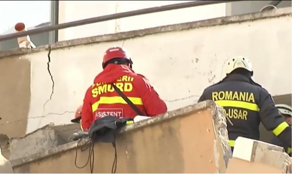 Salvatorii români din Albania, premiaţi de autorităţile de la Bucureşti