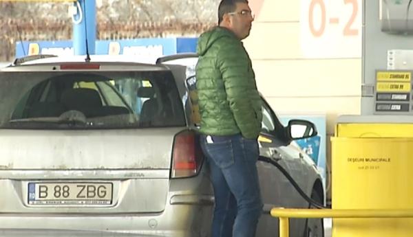 Veşti bune pentru şoferi! Deputații au aprobat eliminarea supraaccizei la carburanți