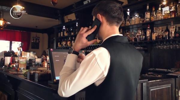 Românii preferă mâncare tradițională, dar o comandă online