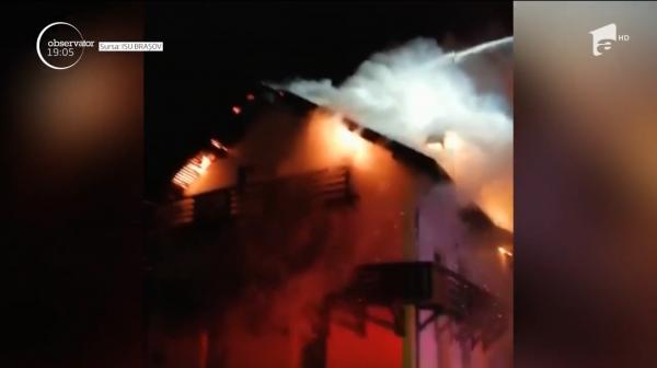 Pensiune din staţiunea Vama Buzăului, devastată de un incendiu