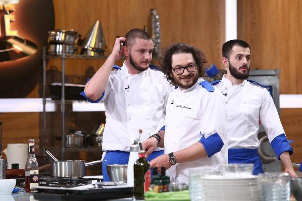 Bătălia de la Chefi la cuțite se încinge, când ne apropiem de semifinală