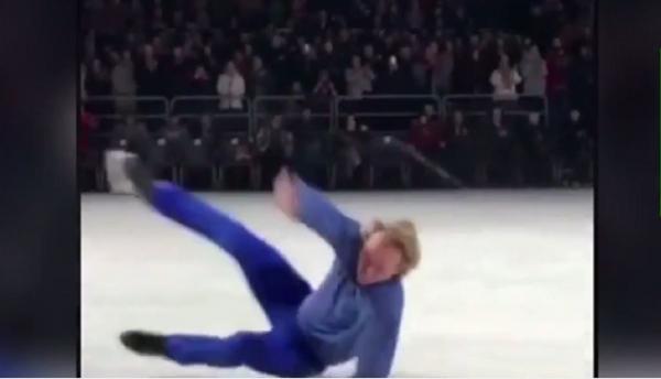 Dezastru la Cluj, la spectacolul celebrului patinator Plushenko. În timp ce patina, gheaţa s-a topit