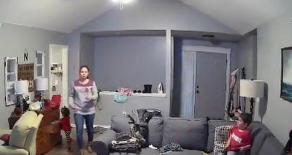 Familii din SUA, spionate de hackeri prin camerele de supraveghere