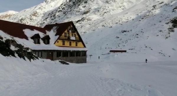Hotelul de gheaţă de la Bâlea Lac nu va găzdui petreceri de Sărbători