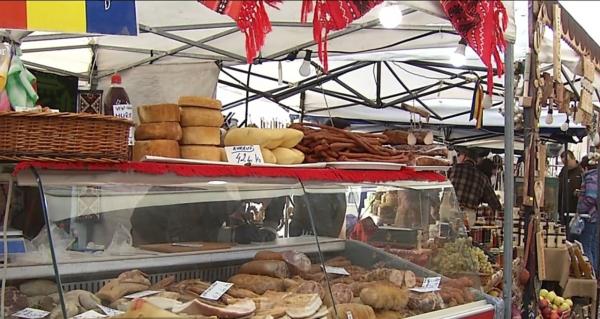 Bunătățile tradiționale au gustul copilăriei la Târgul de Crăciun din București