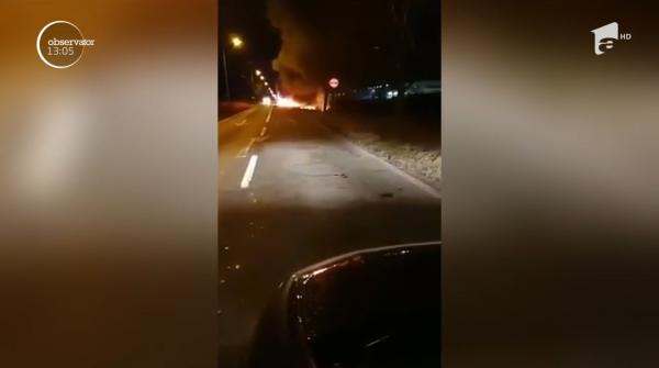 Un șofer din Timiș a scăpat din mașina cuprinsă de foc