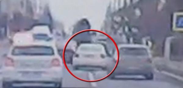 Tânăr beat, drogat şi fără permis, autorul unui accident spectaculos în Constanţa