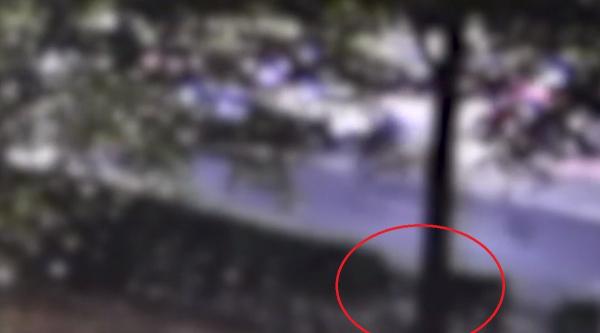 Primele imagini cu bătaia dintre clanuri din Piaţa Constituţiei