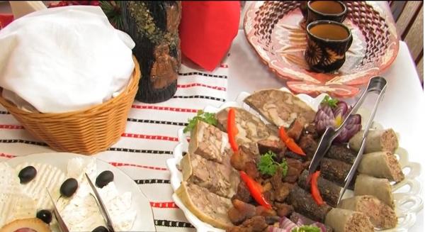Mii de români au ajuns la spital, în prima zi de Crăciun, din cauza exceselor alimentare