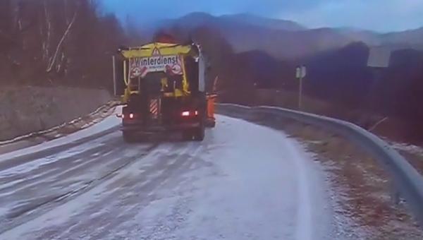 Un val de aer polar acoperă România. Vin ninsorile