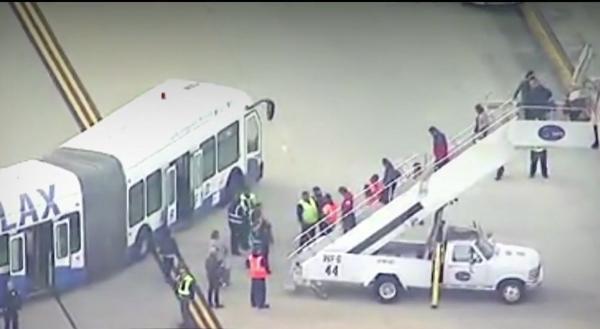 Tragedie evitată, după ce un avion a fost oprit pe Otopeni pentru că avea un geam fisurat