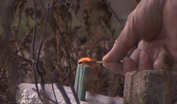 Copii răniţi grav, după ce s-au jucat cu petarde comercializate ilegal