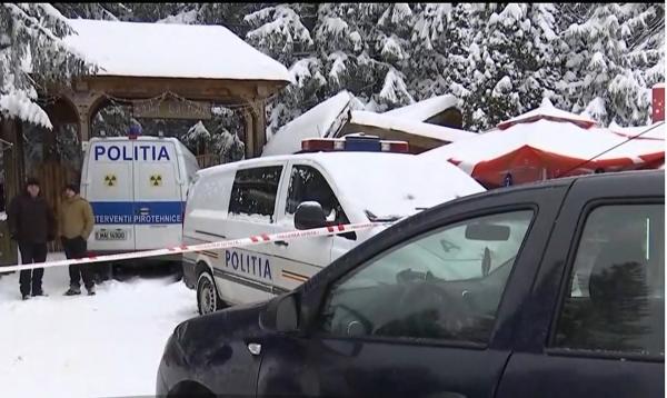 Cu 100.000 de lei şi 1.000 de euro au fugit hoţii care au aruncat în aer un bancomat din Poiana Braşov