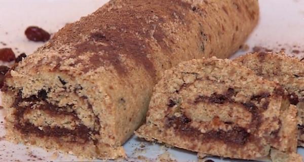 Delicatesă raw-vegan pentru masa de Revelion: cozonacul necopt