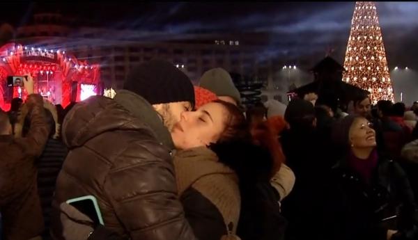Cum au petrecut românii Revelionul 2020. Bucurie și dorințe pentru noul an