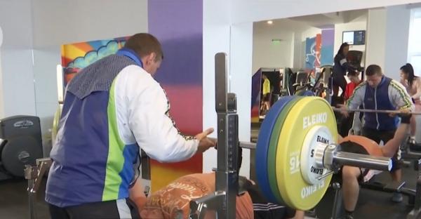 Gata vacanţa, începe recuperarea. Românii au luat cu asalt sălile de sport