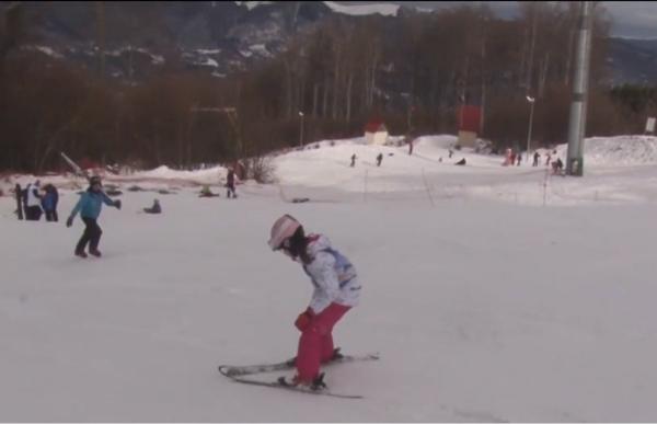 Vacanţa elevilor salvează sezonul de iarnă la munte
