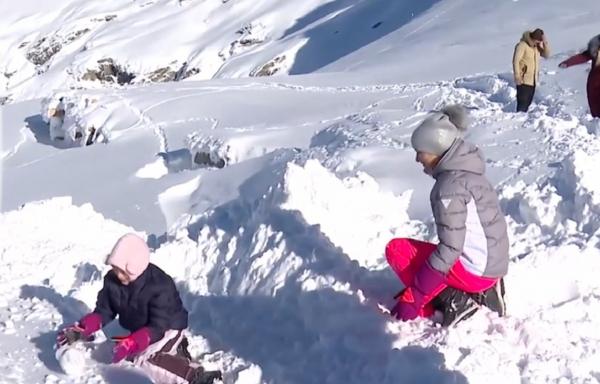 Igluuri în loc de hotel de gheață la Bâlea Lac (Video)