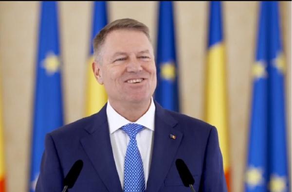 Preşedintele Klaus Iohannis începe discuţiile pentru organizarea de alegeri anticipate