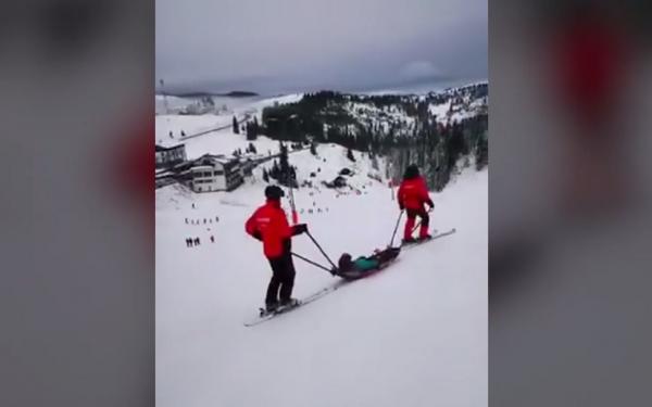 Misiune contracronometru a salvamontiştilor din Maramureş, după ce o fetiţă s-a accidentat, pe o pârtie din Borşa