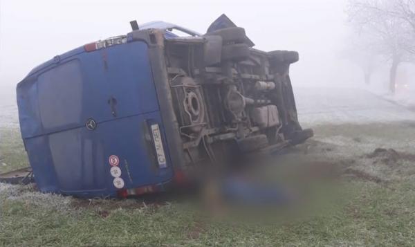 O elevă și un tânăr de 37 de ani, victimele accidentului de microbuz din Constanța