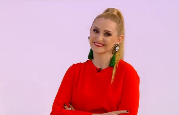 Alina Sorescu are propriul atelier de muzică, unde compune muzică alăturii de picii ei