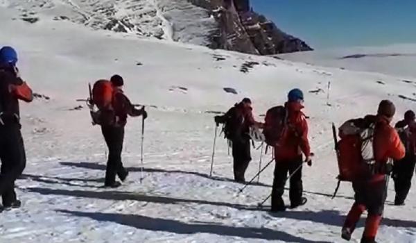 Un turist este dat dispărut de trei zile în Munţii Bucegi