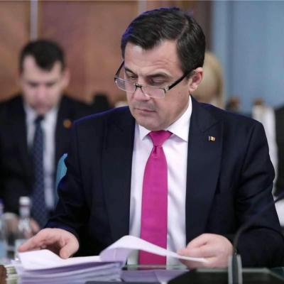 Ministrul Dezvoltării, bâlbâieli în lanţ la şedinţa de Guvern