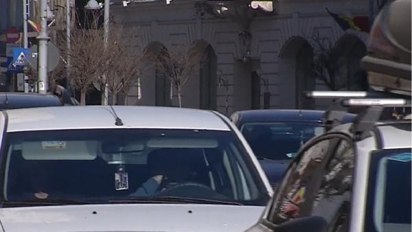 Bucureştenii ar putea circula în funcţie de numărul par sau impar al maşinii