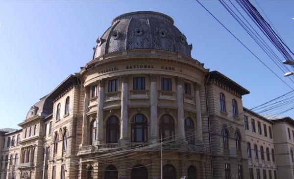 Simbolul unirii din Craiova, lăsat în paragină, în ciuda valorii sale