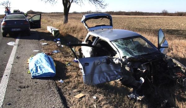 Tânără moartă într-un accident cumplit în Lunca Corbului, Argeş