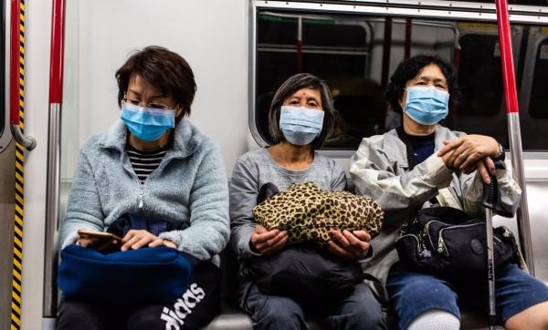 Noul coronavirus a făcut 41 de morți în China. În orașele în carantină, oamenii cad pe stradă