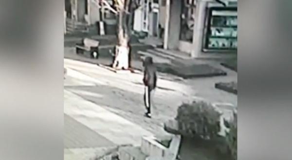 Sperietură teribilă pentru o femeie din Botoşani, urmărită şi agresată în liftul blocului