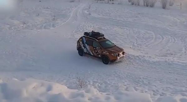 Doi soţi din Satu-Mare au traversat Siberia la minus 60 de grade, cu o mașină românească