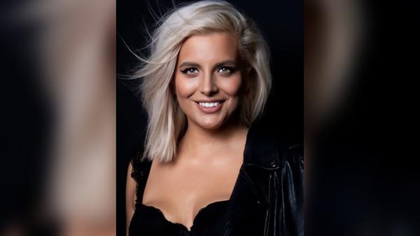 Romanița Duminică se pregătește pentru următorul pas - un album despre primele iubiri și regrete