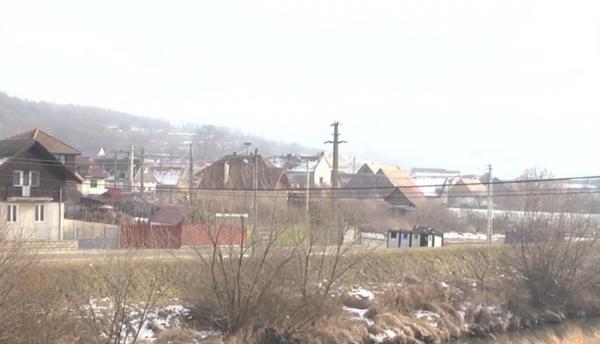 Oamenii din trei localităţi sibiene, terorizați de un miros insuportabil