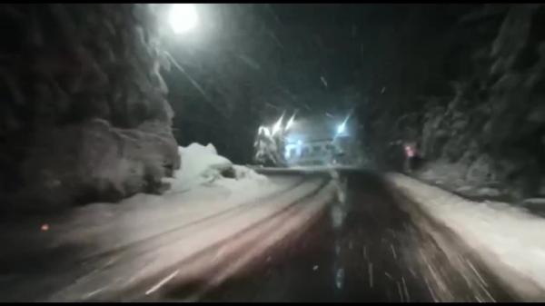 Ninge puternic în mai multe judete. Valul de aer polar a adus zăpadă şi viscol (Video)