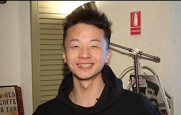 Un chinez din Deva, vedeta adolescenților pe internet